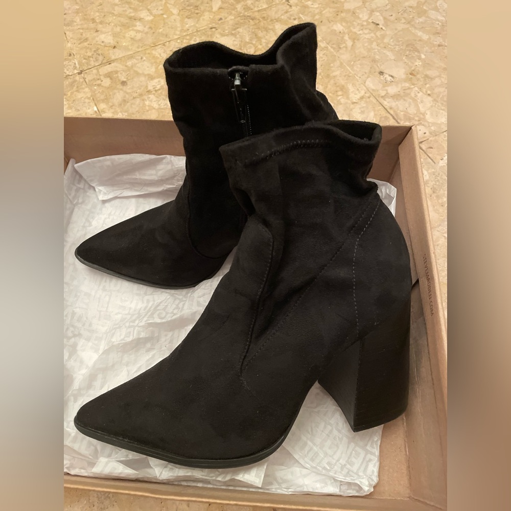 steve madden suede black ankle booties